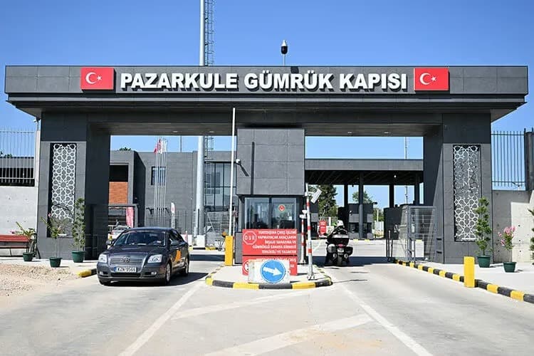 Grev başladı 2 sınır kapısında geçişler durduruldu