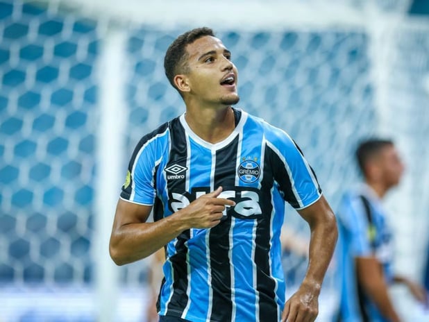 Beşiktaş’ta savunma hattına Brezilyalı takviyesi: Gustavo Martins transferinde pazarlıklar başladı