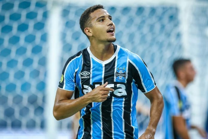 Beşiktaş’ta savunma hattına Brezilyalı takviyesi: Gustavo Martins transferinde pazarlıklar başladı