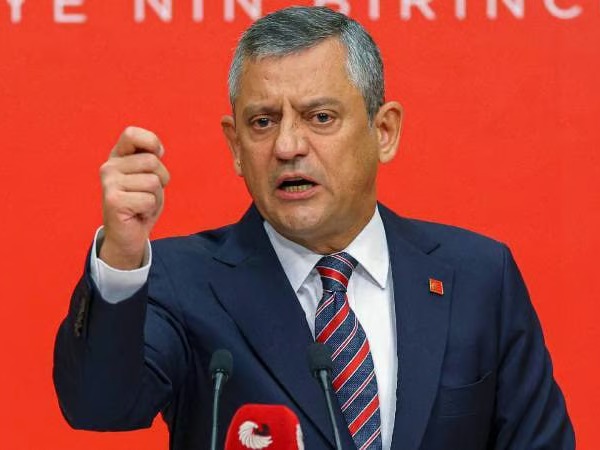 Özgür Özel İngiliz medyasına konuştu: Hayatı durma noktasına getiririz