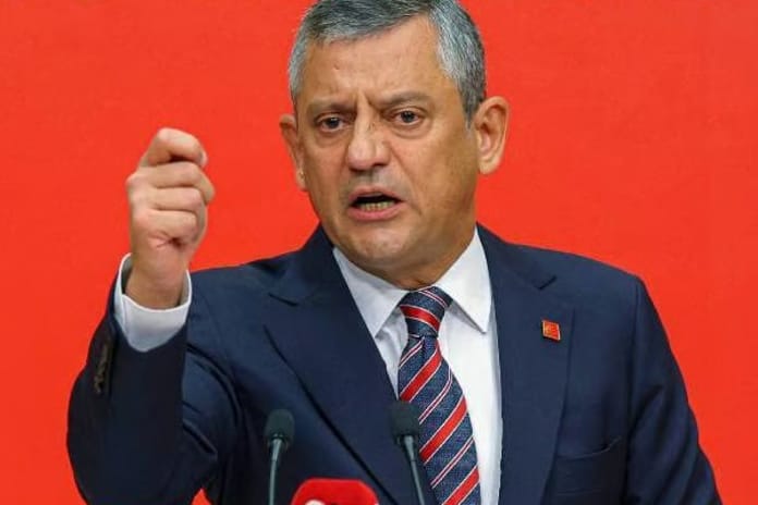 Özgür Özel İngiliz medyasına konuştu: Hayatı durma noktasına getiririz