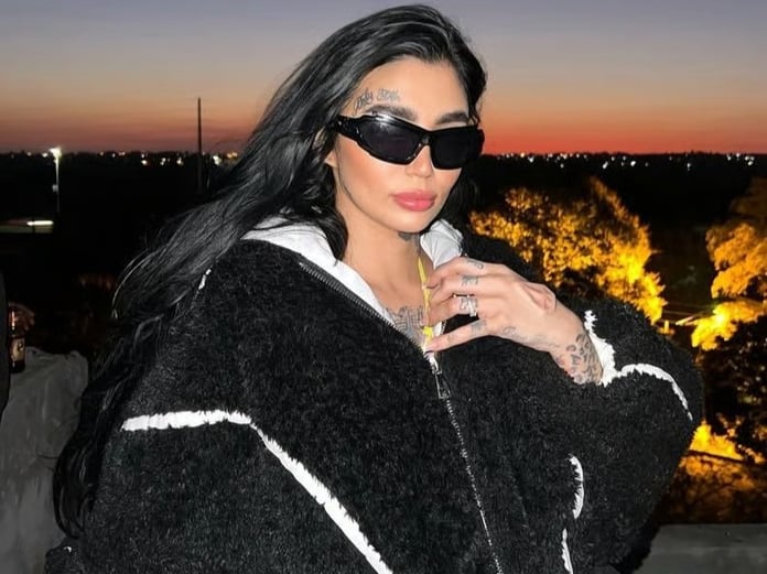 Fenomenin öldüğü estetik ameliyatına inceleme