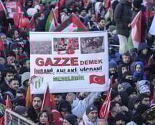 Galata Köprüsü’nde tarihi gün: Spor kulüpleri ve federasyonlar Filistin için birleşti