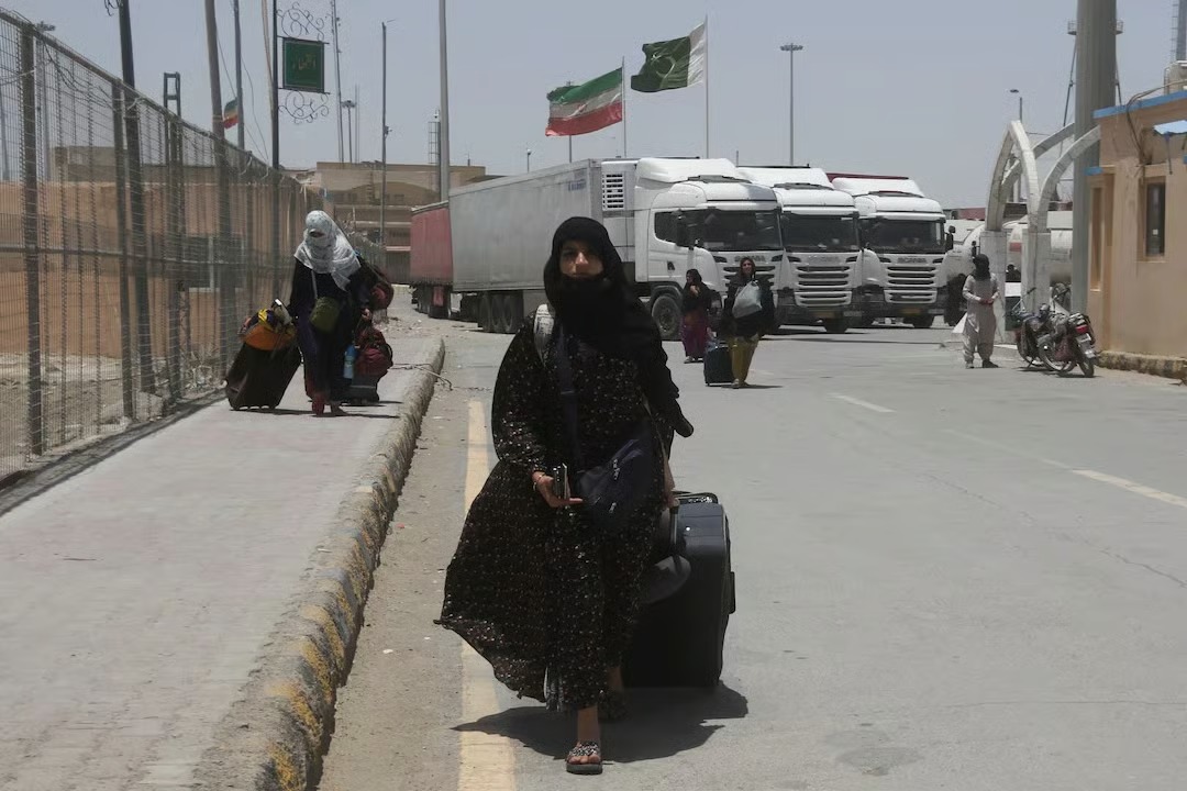 Pakistan Warns of Militant Surge if Iran Collapses