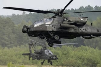 Greece to Deploy AH-64D Apache to Abu Dhabi as Drone Hunters