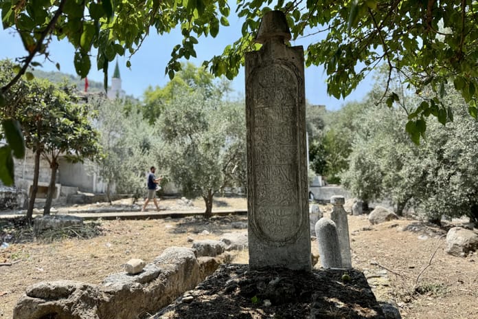  Fethiye'deki türbede tarihi mezarlar restore edilecek