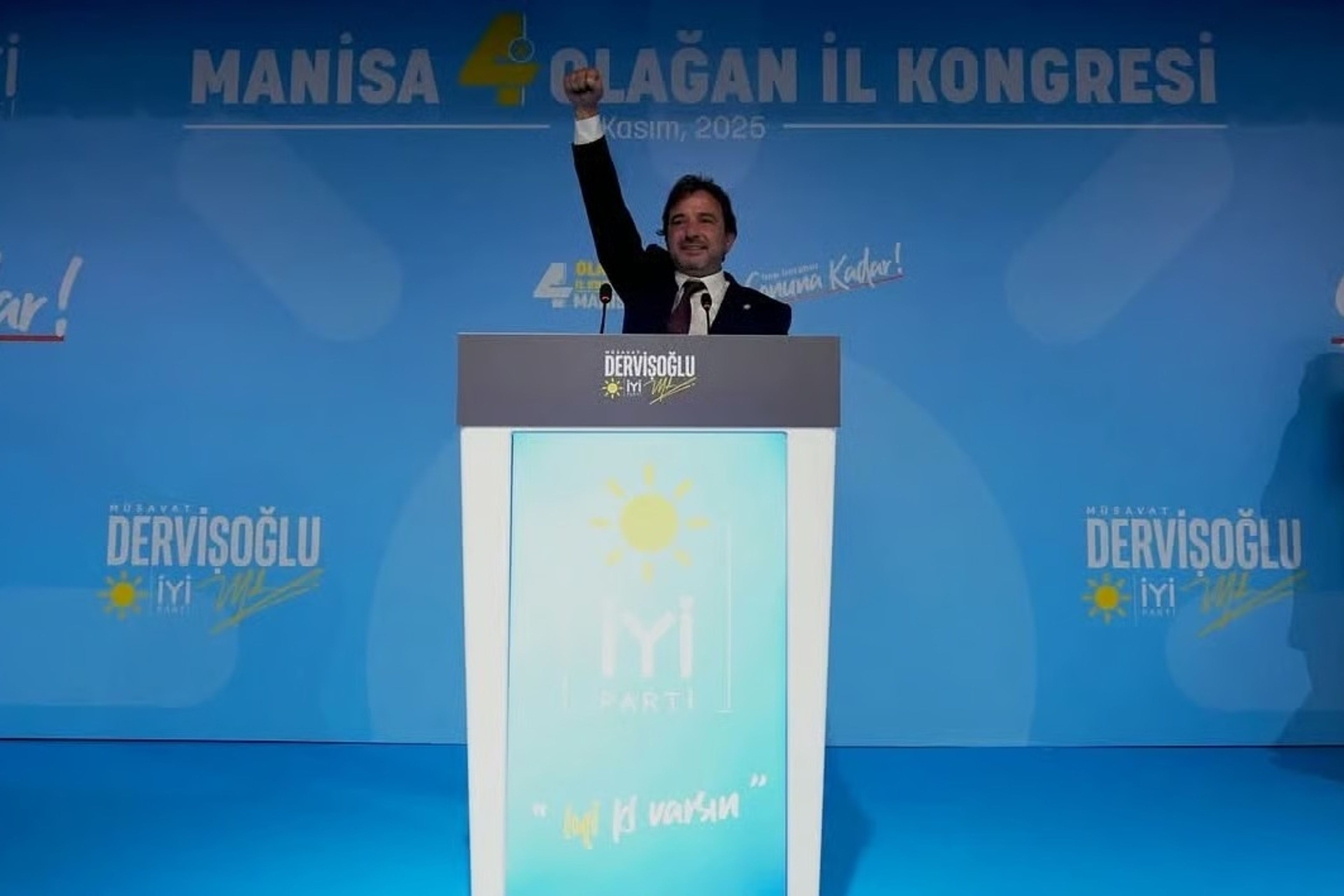 İYİ Parti Manisa teşkilatında flaş gelişme: İl yönetimi görevden alındı