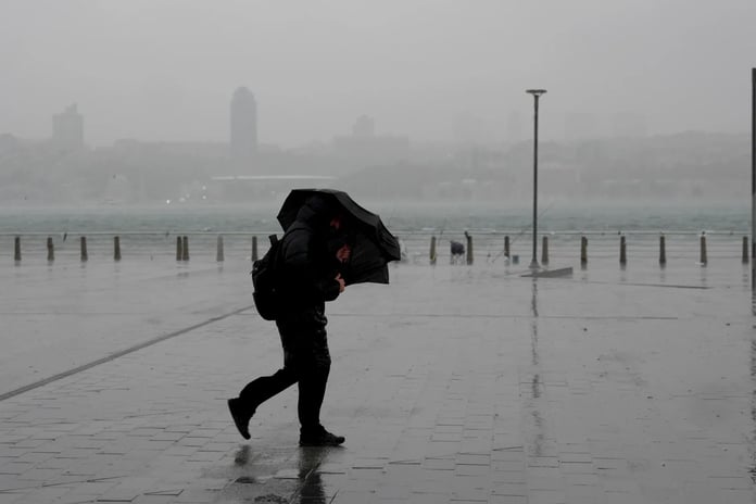 Türkiye genelinde fırtına ve sağanak alarmı