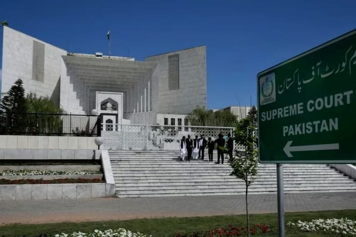 Pakistan Yüksek Mahkemesi'nde patlama: 12 yaralı