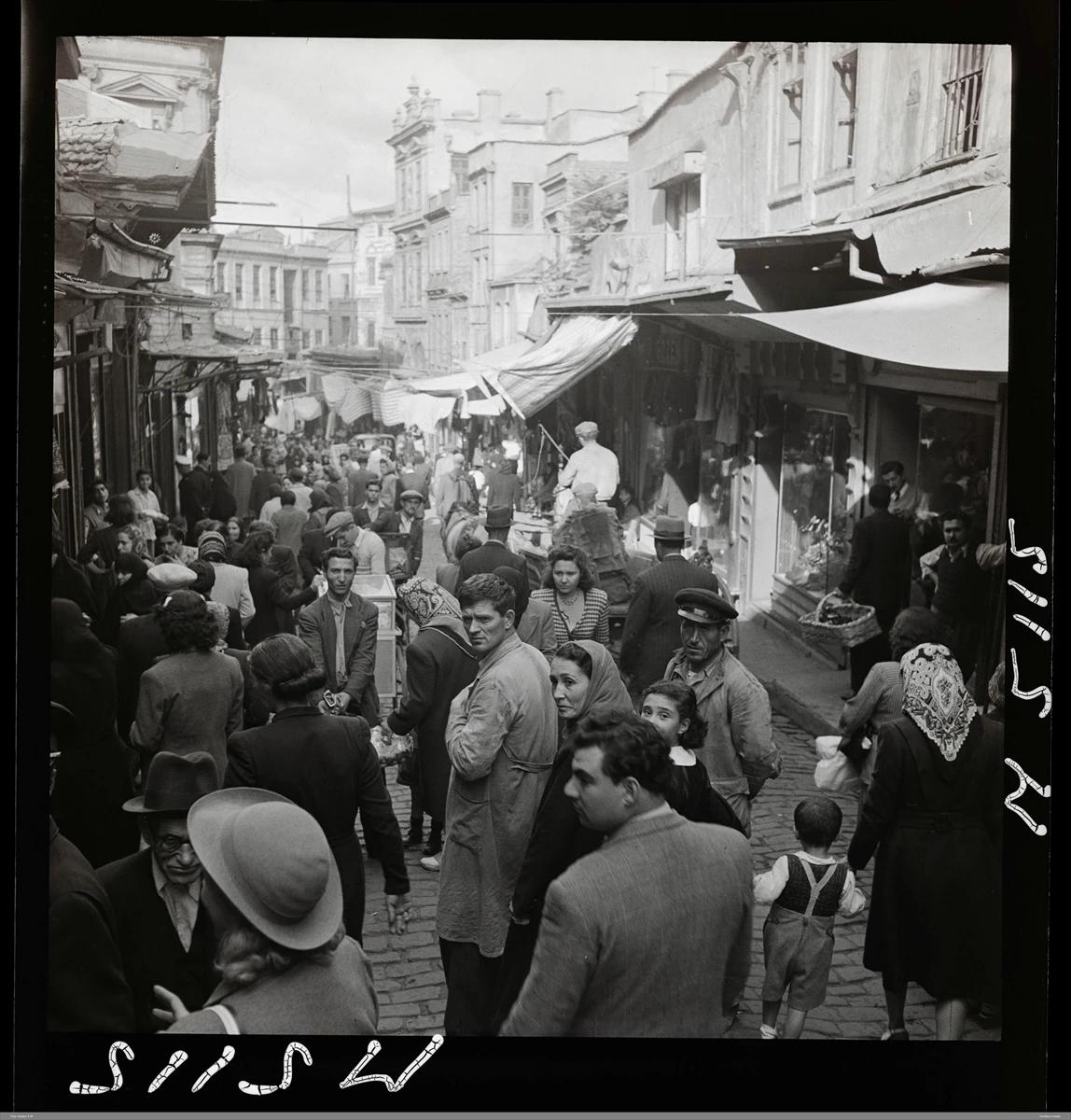 İstanbul'un hiç görmediğiniz fotoğrafları ortaya çıktı | Ünlü fotoğrafçının 79 yıllık arşivi tarihe ışık tutuyor