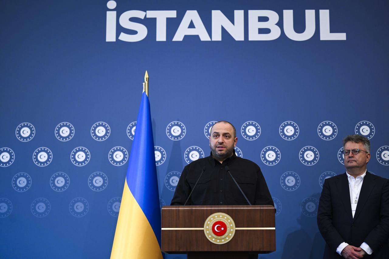 Ukrayna Savunma Bakanı Rüstem Umerov, Türkiye’nin ev sahipliğinde Rusya-Ukrayna arasında yapılan barış müzakerelerinin ardından Çırağan Sarayı'nda açıklamalarda bulundu.