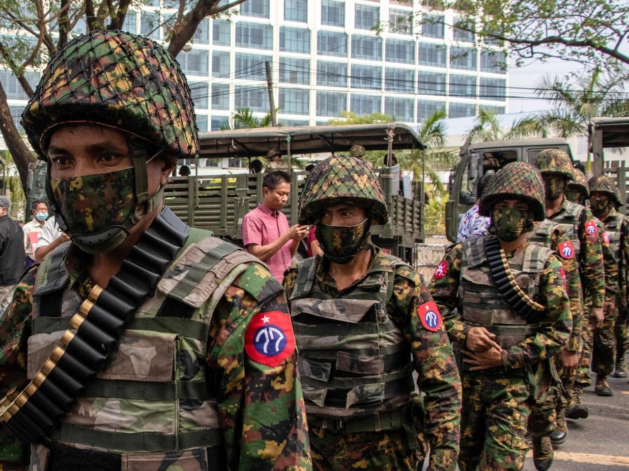 Myanmar ordusu çocukları tutukladı