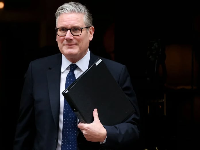 Starmer'in koltuğu sallanıyor: 77 milletvekili istifasını istedi