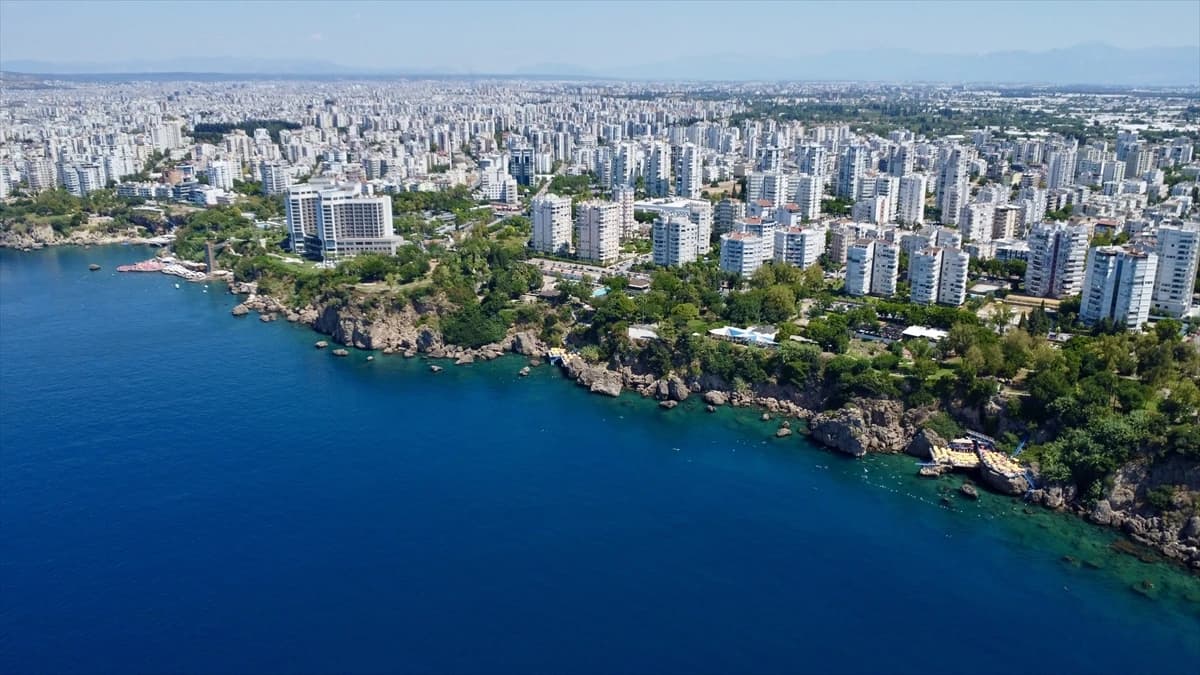 Antalya'nın falez plajlarının oluşumu milyonlarca yıl öncesine dayanıyor