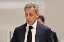Mahkumiyeti kesinleşen Sarkozy'nin onur nişanı alındı
