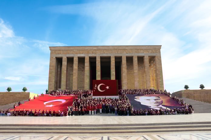 Bugün resmi tatil mi? 10 Kasım resmi tatil mi, yarım gün mü?