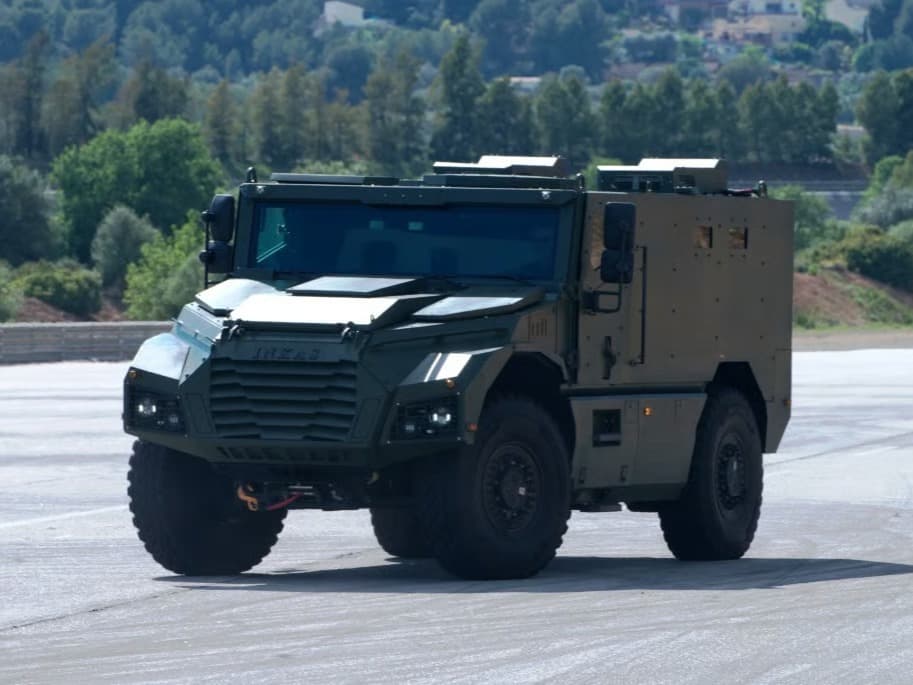 NATO uyumlu M1 MRAP sahneye çıktı