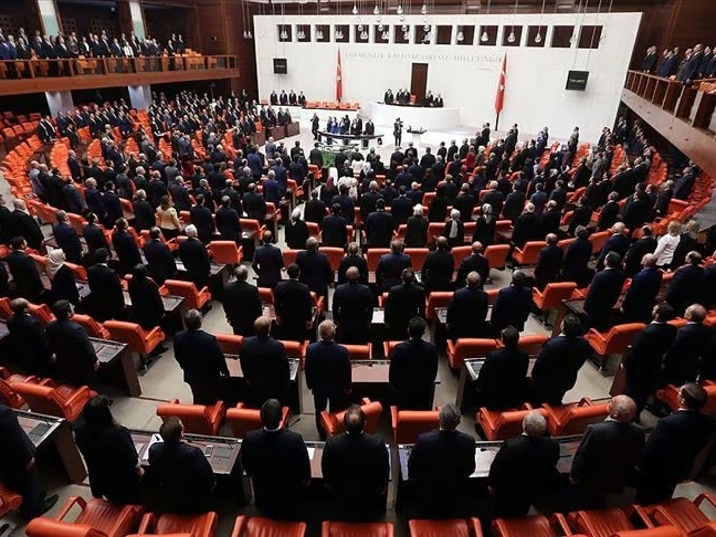 Milyonlarca memura müjde: TBMM’ye sunulan kanun teklifi ile o cezalar siliniyor!