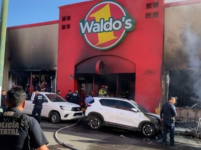 Meksika'da markette patlama can aldı: 23 ölü