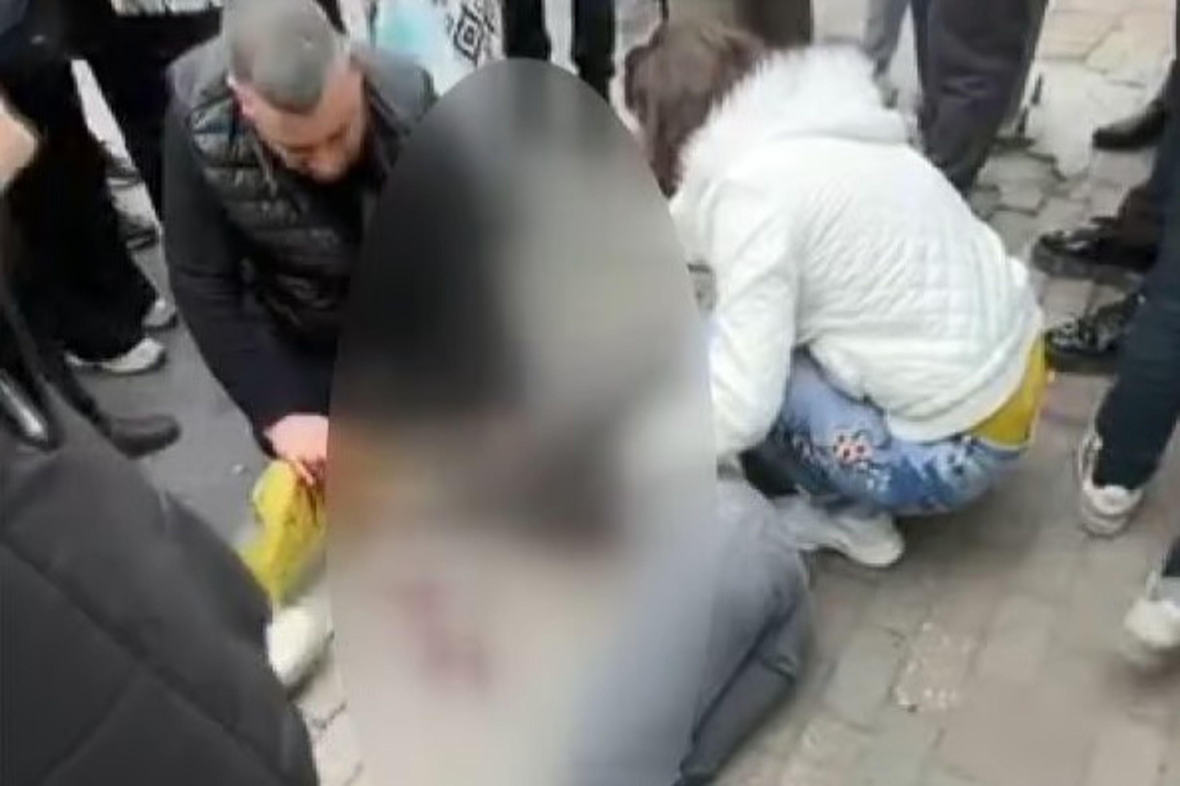 Fatih'te okul önünde dehşet: Boşanma aşamasındaki eşini katletti