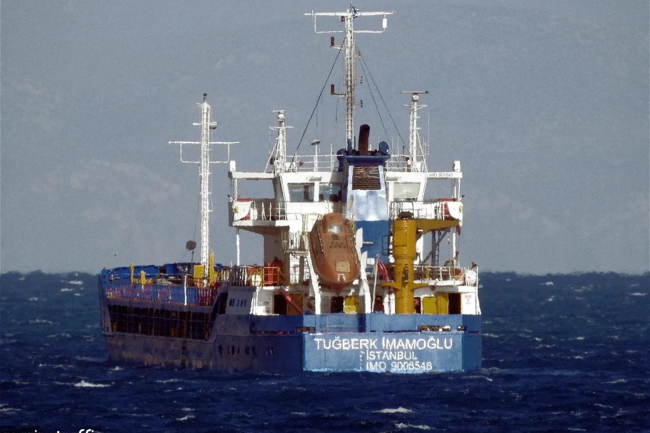 Silivri açıklarında iki Türk bayraklı ticari gemi çarpıştı
