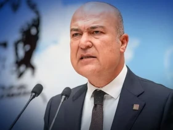 CHP İzmir Milletvekili Murat Bakan istifa ettiğini duyurdu