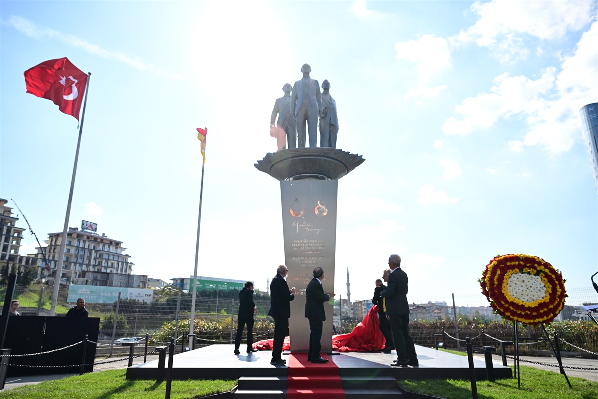 Galatasaray, kurucu değerlerini tek bir anıtta ölümsüzleştirdi