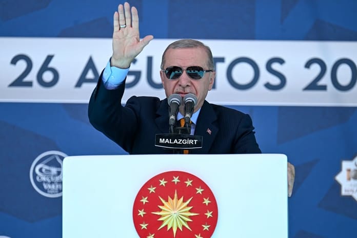 Cumhurbaşkanı Erdoğan'dan Malazgirt'te birlik mesajı