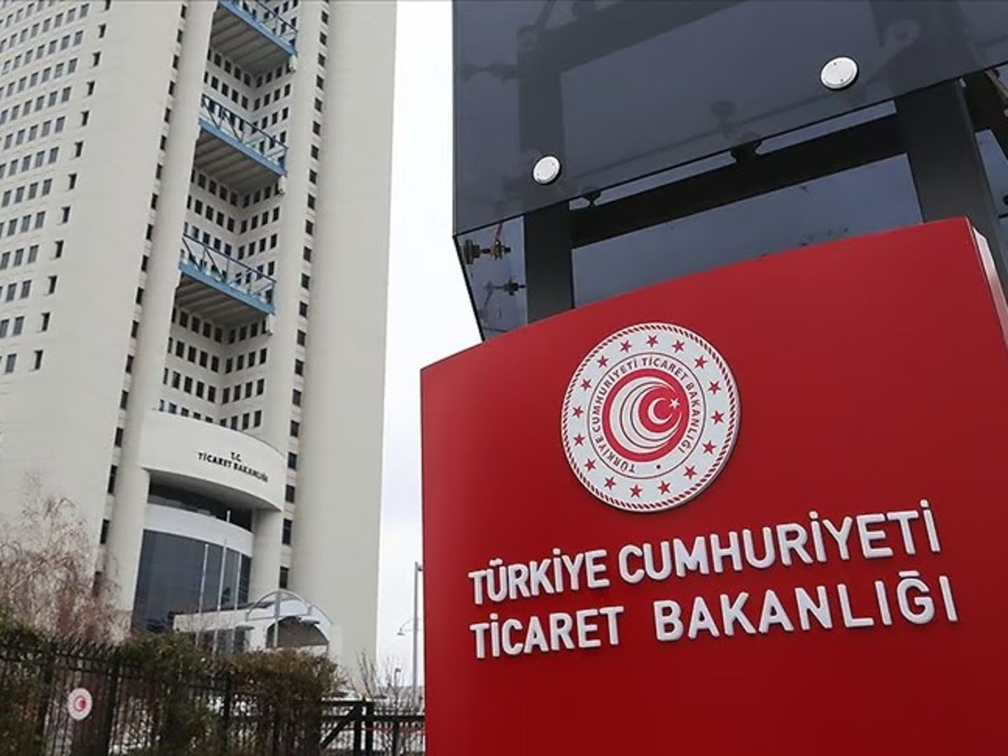 Ticaret Bakanlığı'ndan asgari ücret sonrası fahiş fiyat uyarısı