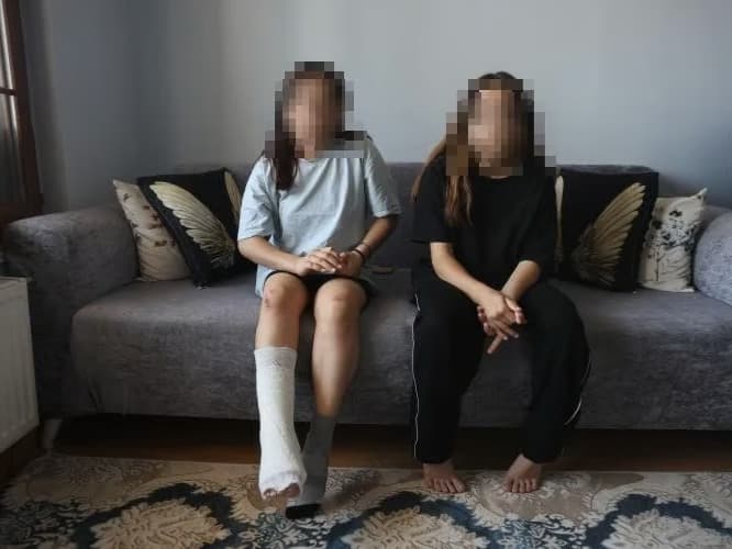 Hatay'da iki kız kardeşe başıboş köpek saldırdı