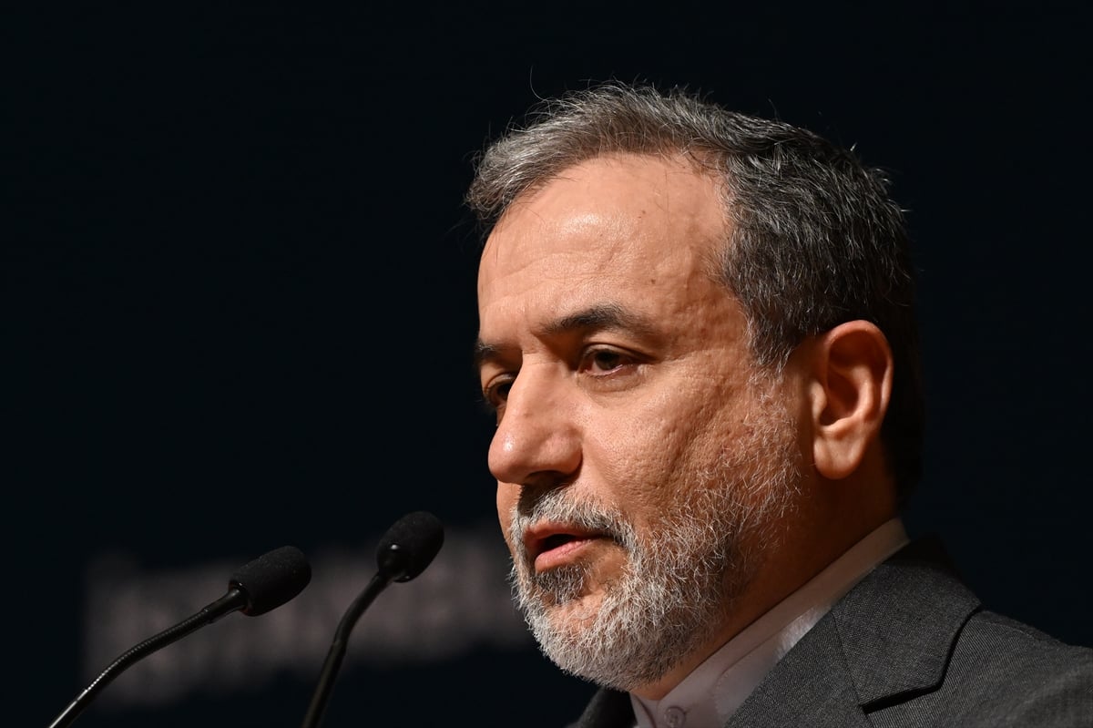 İran Dışişleri Bakanı Abbas Arakçi İstanbul'da basın toplantısı düzenledi. (AA)