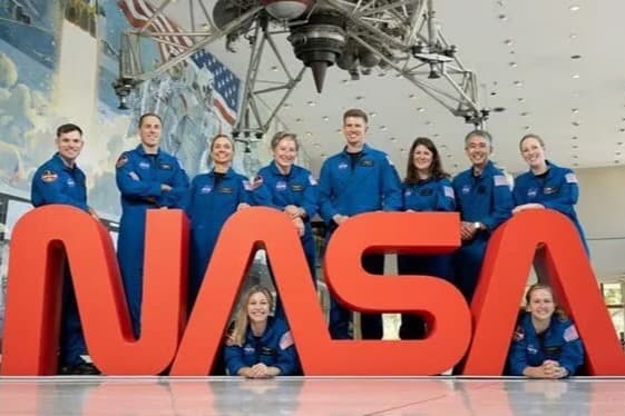 Tarihi an: NASA, yeni astronot ekibini tanıttı