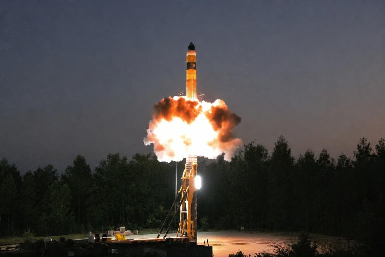 Hindistan Agni füzesini test etti
