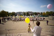 Melike'nin kanseri yenme sevinci gökyüzüne balonlarla uçuruldu