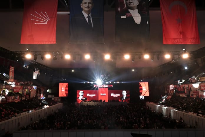 CHP'de MYK ve gölge kabine krizi