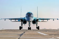 Rusya, yeni nesil Su-34 bombardıman uçaklarını teslim aldı