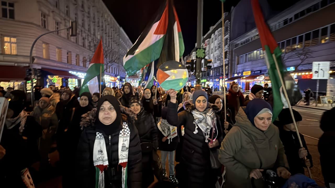 Berlin’de anlamlı eylem: Fenerler Gazze için yandı