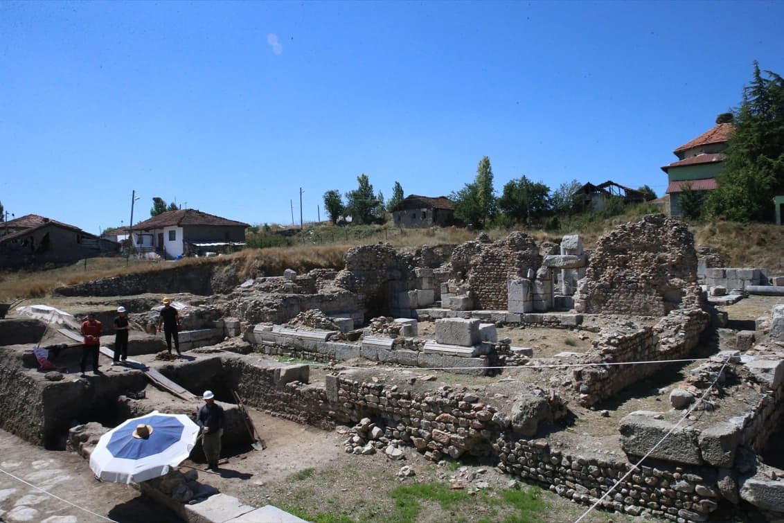 Sulusaray'ın altındaki Sebastapolis Antik Kenti gün yüzüne çıkarılıyor