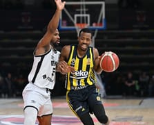 Basketbol Süper Ligi finalinde derbi ateşi: Fenerbahçe'nin tecrübesi Beşiktaş'ın kimyasına karşı