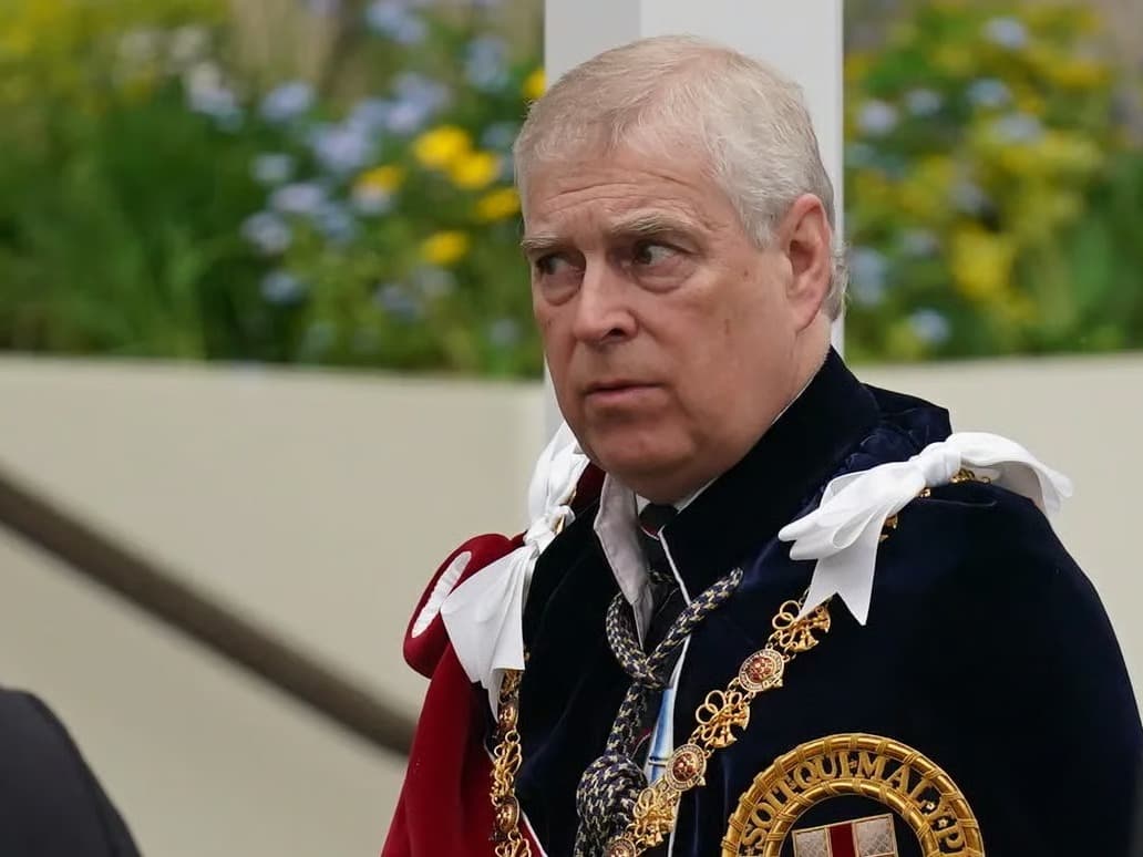 Prens Andrew Kraliyet konutunu boşalttı