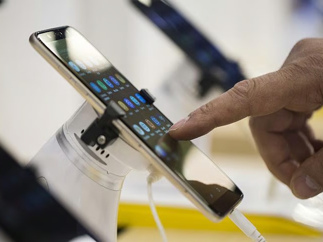 Cep telefonlarında ÖTV matrahları yeniden belirlendi: Vergi oranları değişti