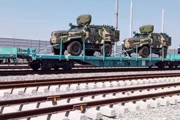 Marmaray'da görenleri şaşırtan manzara: Avrupa'ya giden zırhlı araçlar tüp geçitten geçti