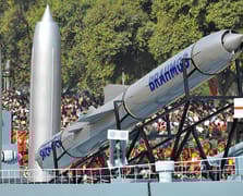 Hindistan ve Filipinler, Çin etkisine karşı ortak savunma üretim programı başlattı