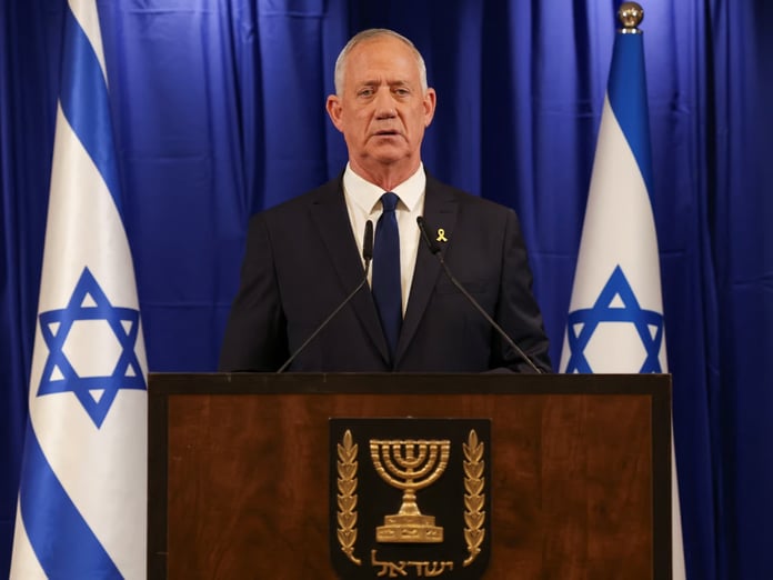 İsrailli Gantz'dan Gazze'de işgali derinleştirme çağrısı: Sarı hattı aşalım, saldırıları büyütelim!