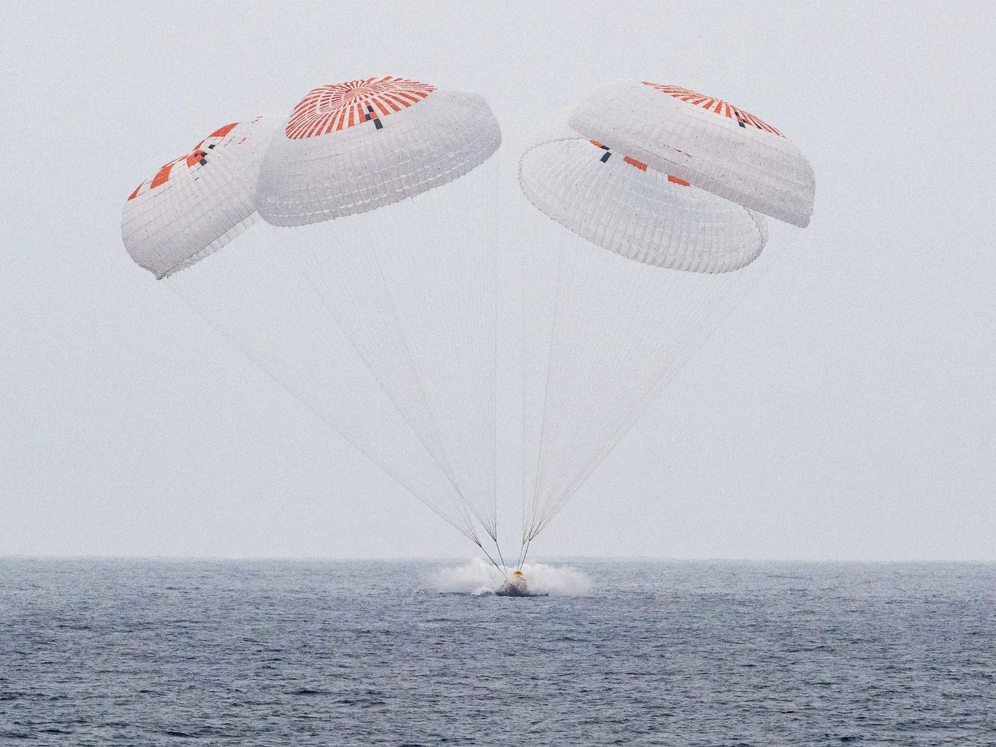 SpaceX’in Crew-10 ekibi 5 aylık uzay görevinden döndü