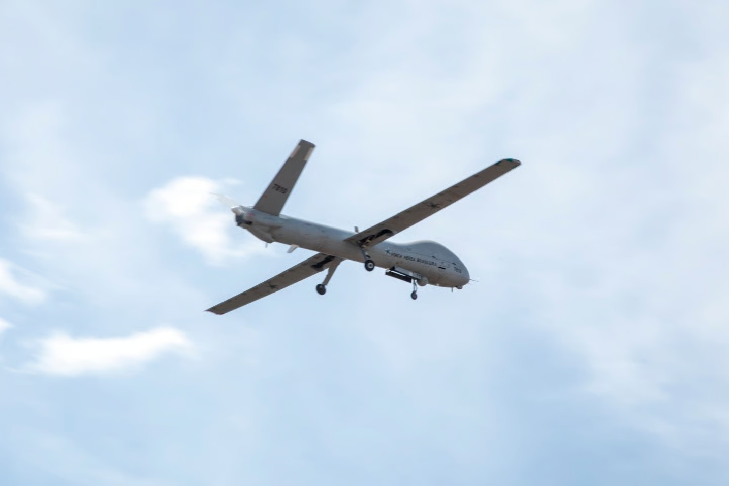 İsviçre'den İsrail’e soğuk duş: 380 milyon dolarlık Hermes 900 İHA anlaşması iptalin eşiğinde