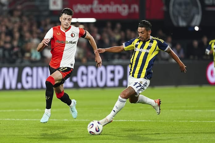 Fenerbahçe, Şampiyonlar Ligi'nde Feyenoord engeline takıldı: Tur şansı Kadıköy'e kaldı