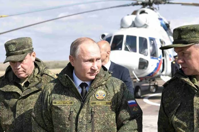Putin, geçen yıl orduya 1,5 milyondan fazla dron teslim edildiğini bildirdi