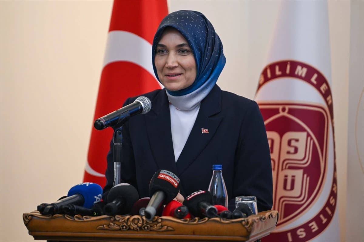 Müfredat tartışmalarına Bakan Tekin'den yanıt: Yunan televizyonlarında gündem olduk