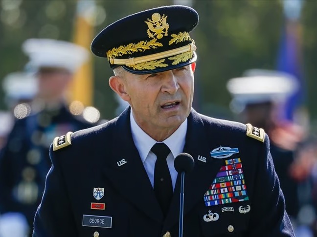 Randy George'dan dikkat çeken veda mesajı: Ordu karakterli liderleri hak ediyor